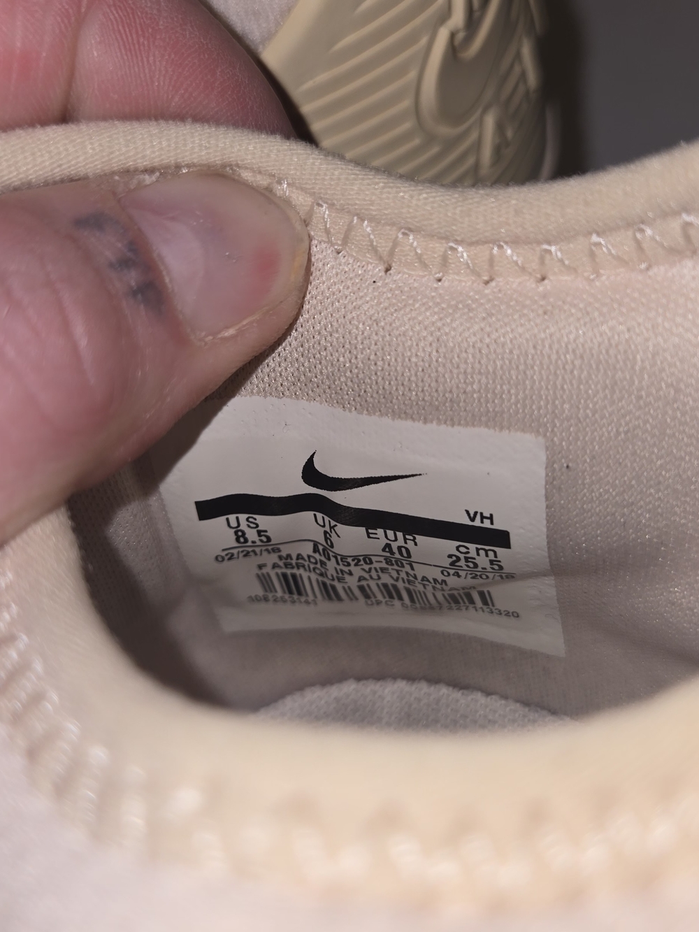 Nike Air Max Command - Picture 6 of 6